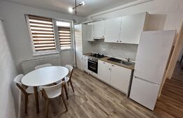 Apartament 3 camere, 116 mp, balcon, zona Centrala