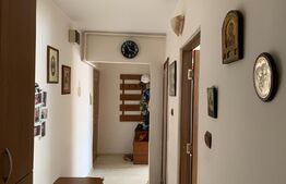 Apartament 3 camere, balcon, 63 mp, zona Cetate