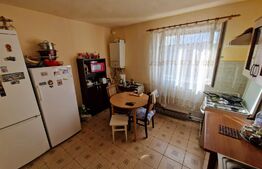 Apartament 2 camere, 53 mp, balcon, zona Cetate