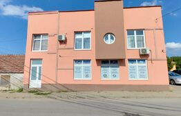 Spațiu comercial/birouri + apartament 2 camere, Sebeș