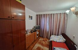 Apartament 3 camere, 57 mp, balcon, zona Cetate