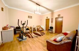 Casă individuală, 7 camere, teren 1525 mp, zona Vinerea - Cugir