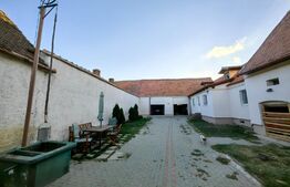 Casă individuală, 7 camere, teren 1525 mp, zona Vinerea - Cugir