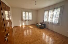 Casa individuala 3 camere, 100 mp, zona Cetate