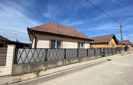 Casă individuală, 2 camere, 65 mp, teren, 1500 mp, zona Bucerdea Granoasă 