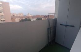 Apartament cu 4 camere, 58 mp, balcon, zona Bulevardul Transilvaniei