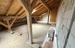 Apartament 2 camere, 65 mp utili + mansarda 87mp utili, zona Centru