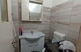 Apartament cu 3 camere, 60 mp, balcon,  zona Cetate