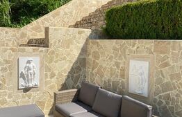 Casă cu 6 camere, 3000 mp teren, zona Teleac - Ciugud