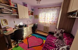 Apartament 3 camere, 65 mp, balcon, zona Cetate