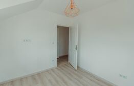 Casa 70 mp utili 2 camere living 2 bai 200mp teren in Blaj