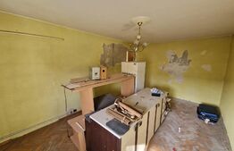 Apartament 2 camere, 49 mp, decomandat, zona Cetate