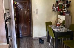 Apartament cu 2 camere, decomandat, zona Cetate