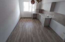 Apartament 3 camere, decomandat Cetate