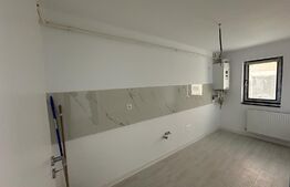 Apartament cu 2 camere, balcon, zona Cetate