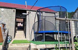 Casă individuală, 240 mp utili, teren 1000 mp, 6 camere, zona Cugir