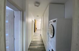 Apartament 3 camere, 61 mp, decomandat, zona Cetate