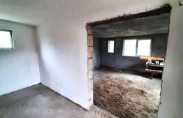 Casa semifinisata 3 camere, pivnita, teren 1198 mp, Paclisa