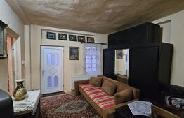 Casa cu 4 camere, 2 anexe, 831 mp teren, Bărăbanț