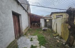 Casa individuala 4 camere, 105 mp, 2593 mp teren, comuna Vintu de Jos