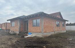 Casa individuala, 4 camere, 110mp utili, 370mp teren, zona Kaufland - Cetate