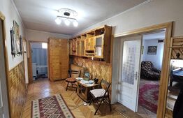 Casă cu 3 dormitoare, 448 mp teren, garaj, pivniță, foisor, toate utilitatile, zona Aiud