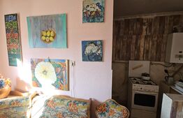 Casă cu 3 dormitoare, 448 mp teren, garaj, pivniță, foisor, toate utilitatile, zona Aiud