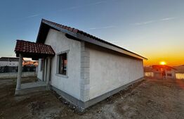 Casă individuală, 3 camere, 126mp utili, 900mp teren, zona Blaj