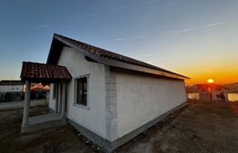 Casă individuală, 3 camere, 126mp utili, 900mp teren, zona Blaj