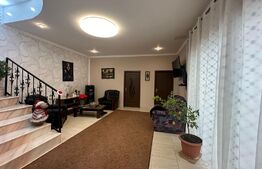 Casa 220 mp utili 4 dormitoare living cu bucatarie open-space teren total 760 mp in Aiud