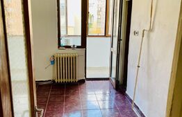 Apartament 3 camere, 77 mp, Cetate