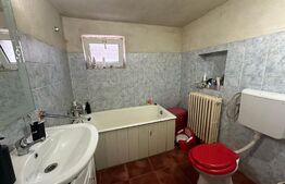 Casa 4 camere, 1 bucatarie, 2 bai, 320mp teren, zona Centrala