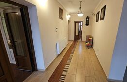 Casa individuala D+P cu 6 camere, 260mp, 3 bai, teren 921 mp, zona Sebes