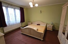 Casa individuala D+P cu 6 camere, 260mp, 3 bai, teren 921 mp, zona Sebes