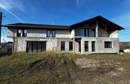 Casă individuală, 3 camere, 2000mp teren, zona Mihalț