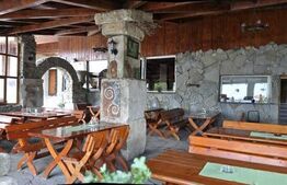 Hotel 16 camere cu toate utilitatile DN1 zona Sibot