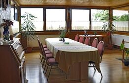 Hotel 16 camere cu toate utilitatile DN1 zona Sibot