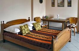 Hotel 16 camere cu toate utilitatile DN1 zona Sibot