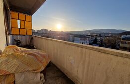 Apartament 3 camere, decomandat, 81mp, str. Closca, zona Cetate