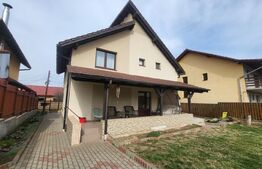 Casa individuala, 140 mp, P+M, 4 camere zona exclusivista in Cetate 