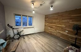 Apartament 3 camere, 80 mp, etaj 1, zona-sub Stadion