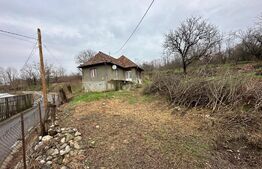 Teren intravilan, 3300 mp, zona Stremt