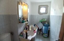 Apartament 3 camere, etaj 2, cetate