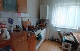 Apartament 3 camere, etaj 2, cetate