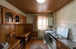 Apartament 3 camere, et 1, zona Piata-Mercur