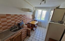 Apartament 3 camere, decomandat, etajul 1, cetate, 64mp