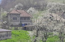 Casa individuala, 3500 mp teren, zona Vintu de Jos, Inuri