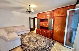 Apartament de vanzare cu 3 camere, etaj intermediar, zona cetate.