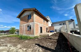 Duplex la rosu, 4 camere , 119 mp, teren 314 mp, zona Micesti