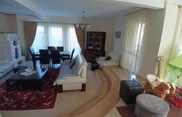 Casa de vanzare, pretabila pentru Pensiune sau regim hotelier